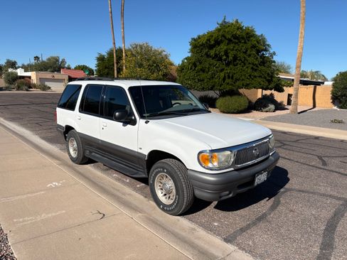 Used 2000 Mercury Mountaineer AWD V8 image 5