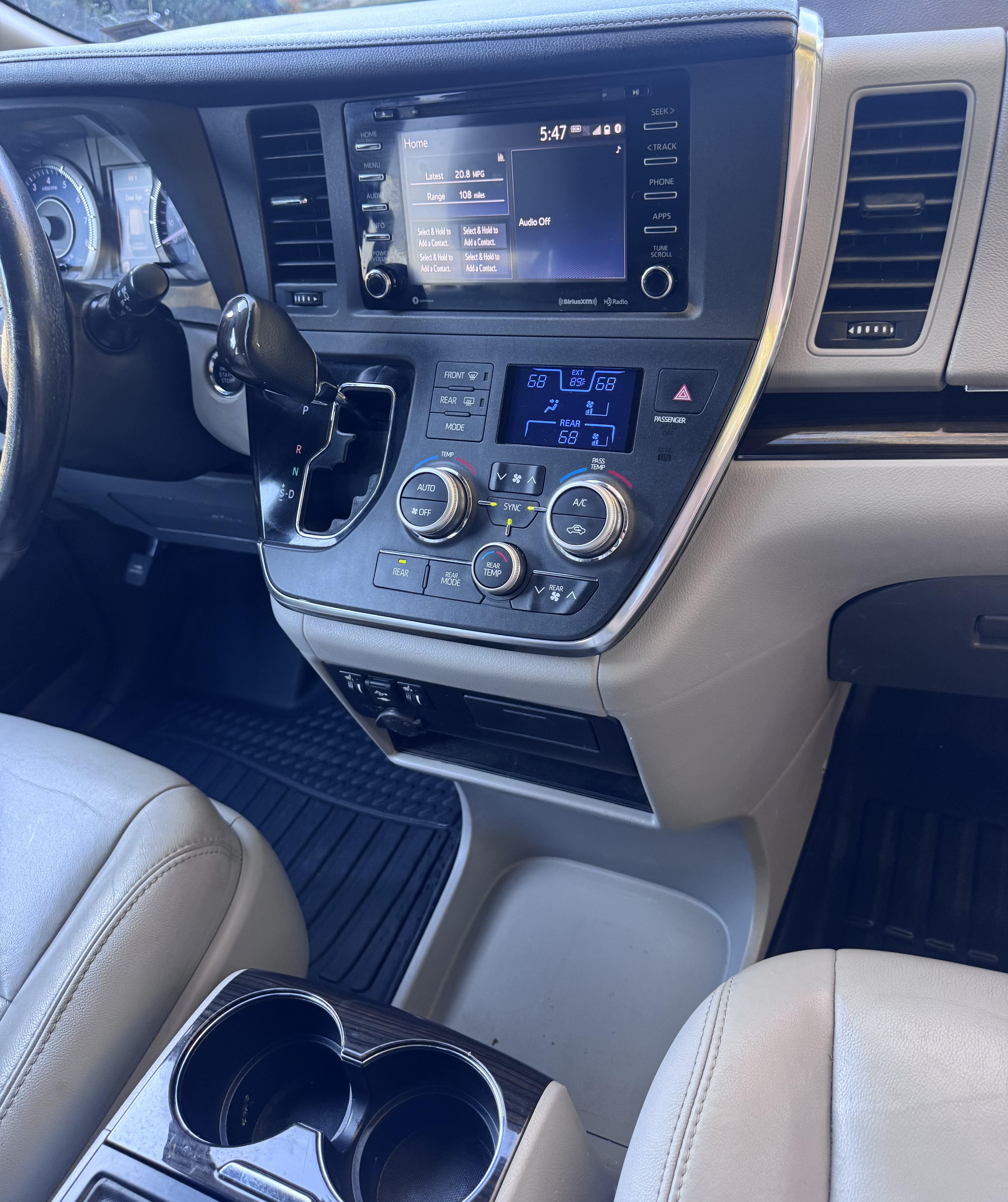 Used 2018 Toyota Sienna XLE FWD image 10