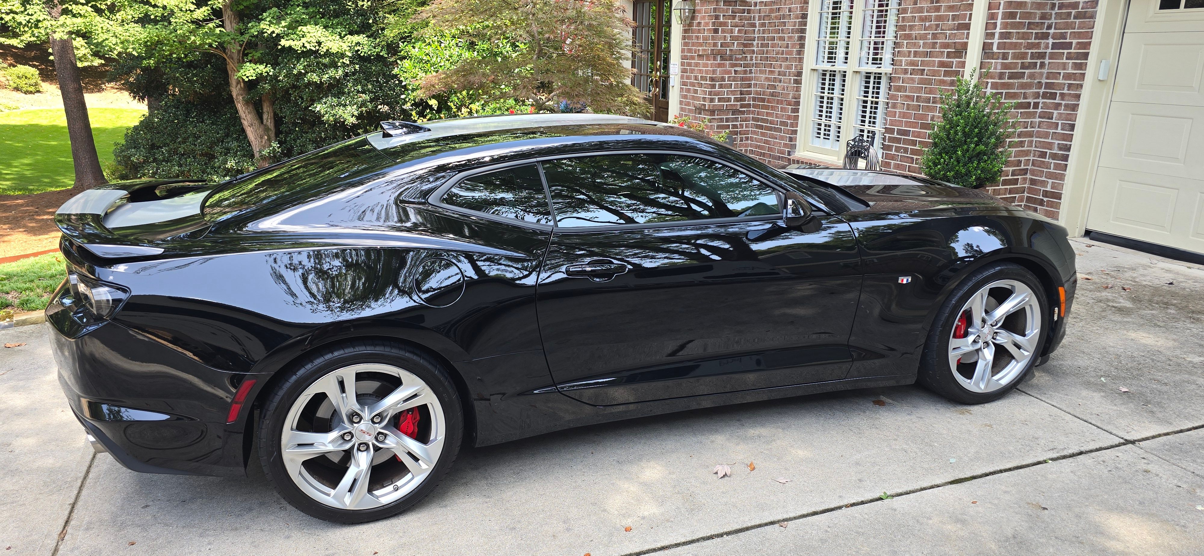 Used 2023 Chevrolet Camaro SS RWD image 4