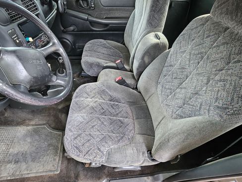 Used 2002 GMC Sonoma SLS w/ Marketing Option Pkg image 6