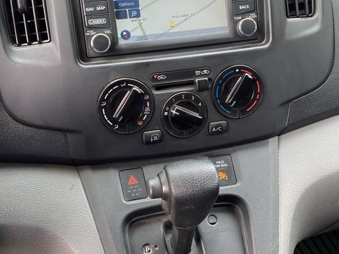 Used 2018 Nissan NV200 SV w/ Navigation Package FWD image 11