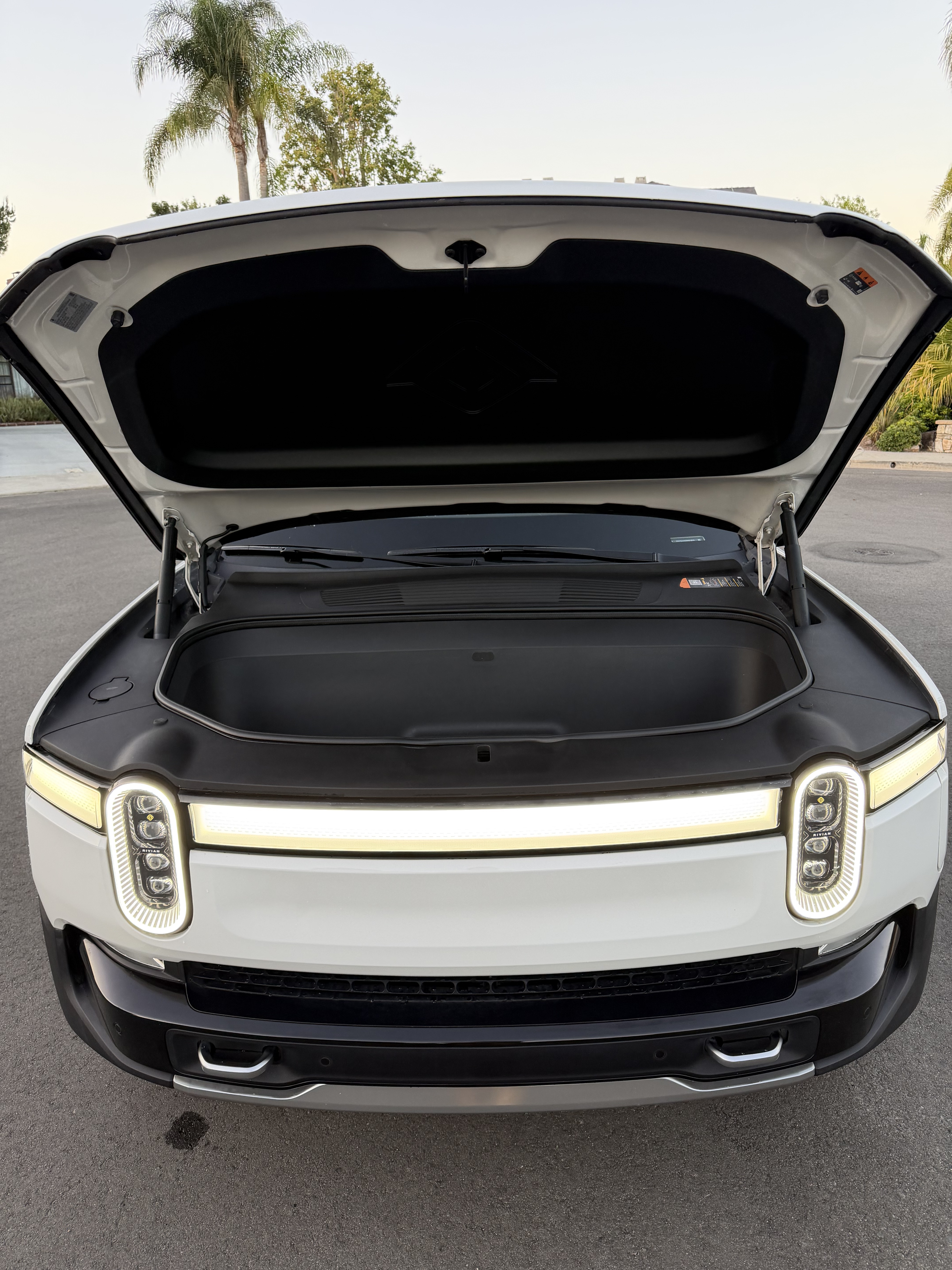 Used 2022 Rivian R1T Adventure AWD/4WD image 19