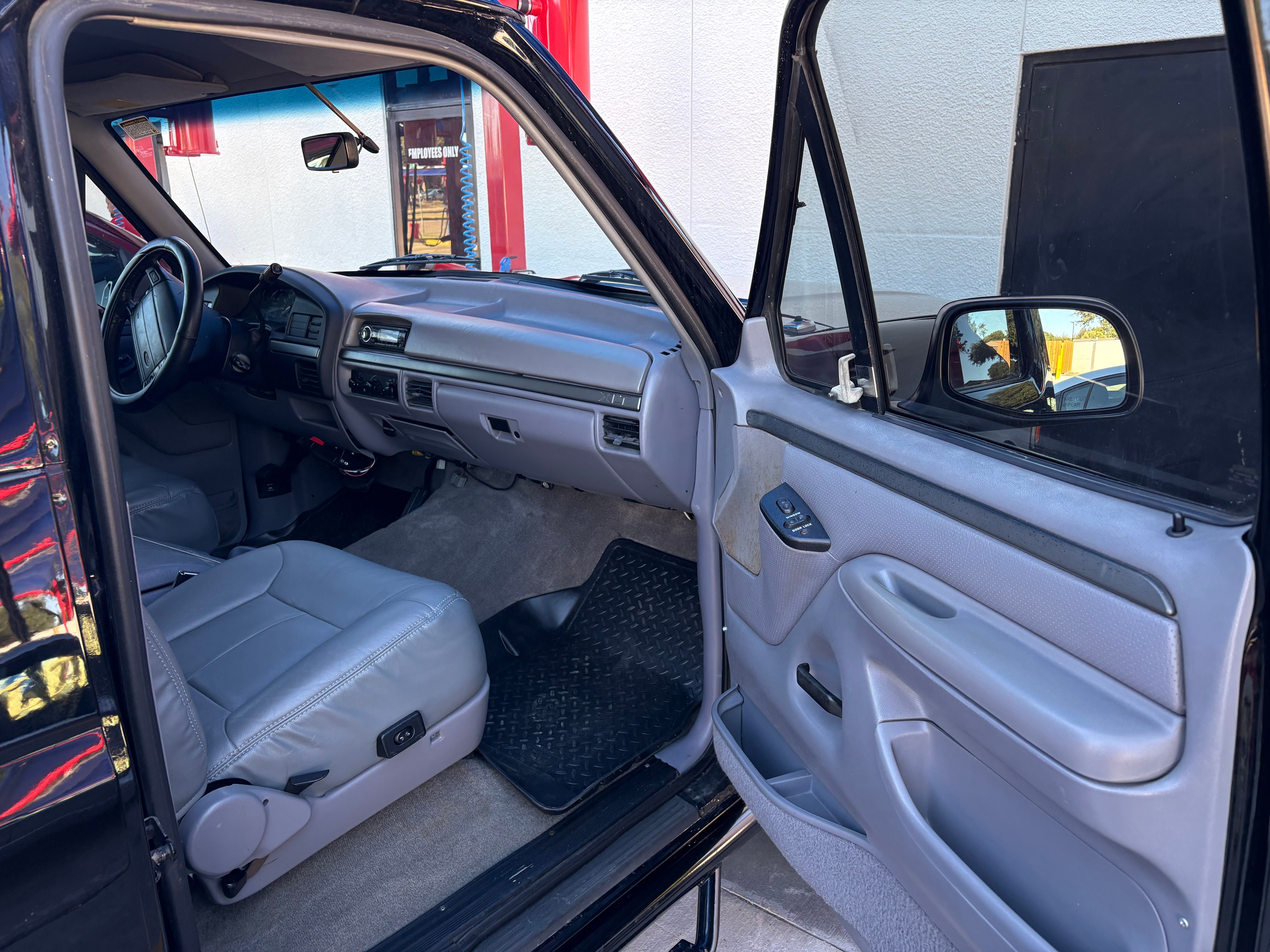 Used 1994 Ford Bronco AWD/4WD image 10
