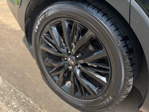 Used 2021 Kia Telluride SX w/ Towing Package FWD image 6