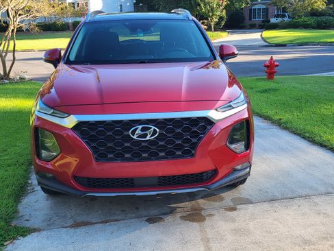 Used 2019 Hyundai Santa Fe Limited image 1