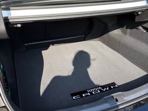 Used 2024 Toyota Crown Platinum image 4