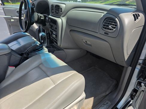 Used 2008 Chevrolet TrailBlazer LT image 18