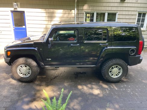 Used 2009 HUMMER H3 Luxury AWD/4WD image 5