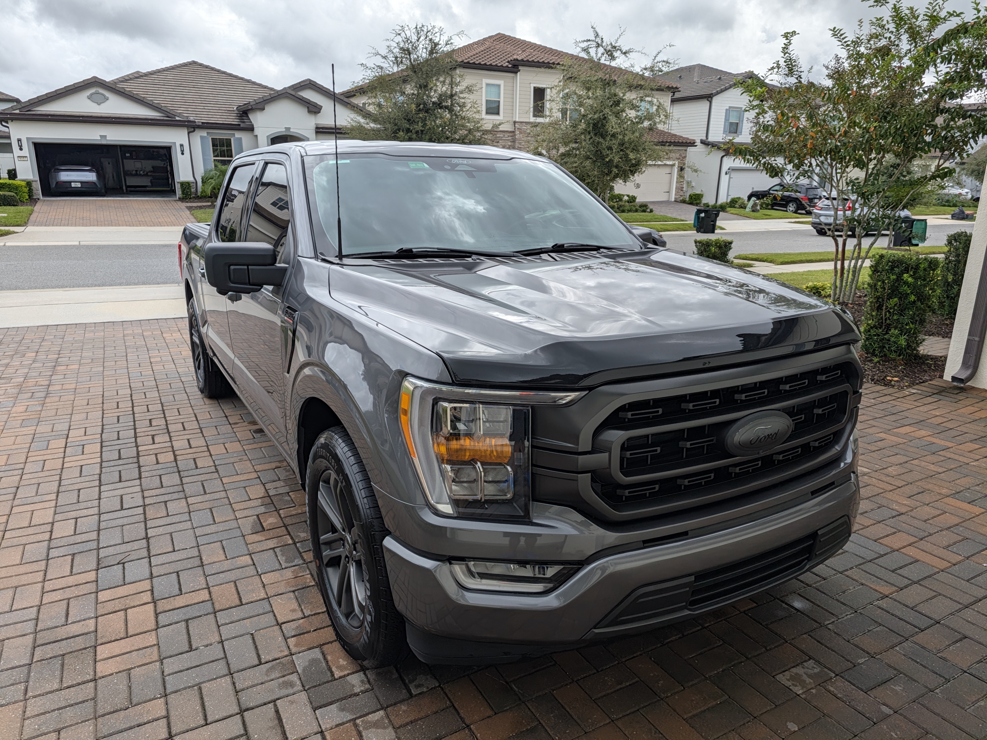 Used 2022 Ford F150 XLT w/ Equipment Group 302A High RWD image 4