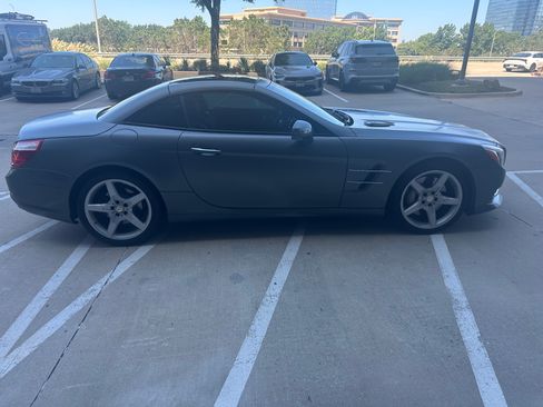 Used 2014 Mercedes-Benz SL 550 image 6