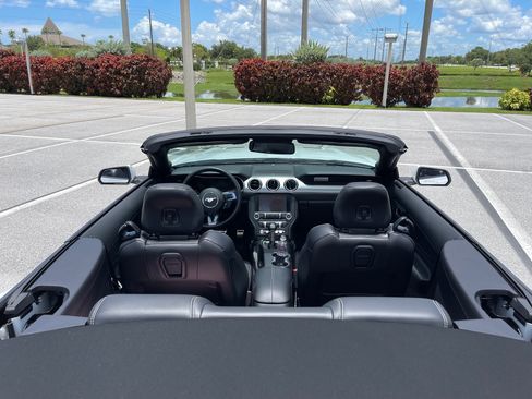 Used 2019 Ford Mustang Premium w/ Equipment Group 201A RWD image 10
