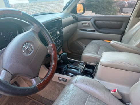 Used 2001 Toyota Land Cruiser image 14