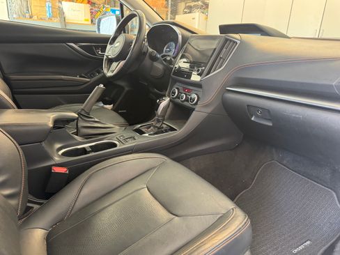 Used 2018 Subaru Crosstrek 2.0i Limited image 17