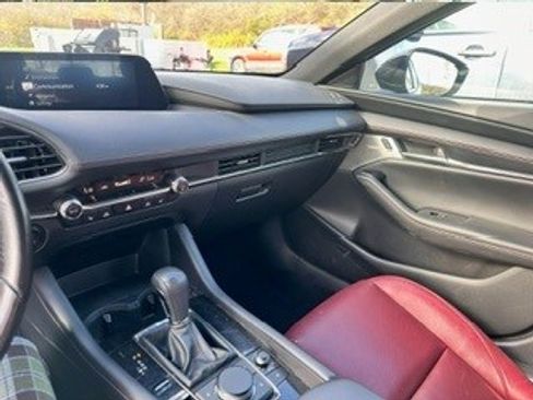 Used 2023 MAZDA MAZDA3 s image 9