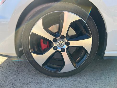 Used 2016 Volkswagen GTI S image 18