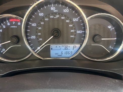 Used 2016 Toyota Corolla LE w/ Body Protection Package #1 FWD image 10