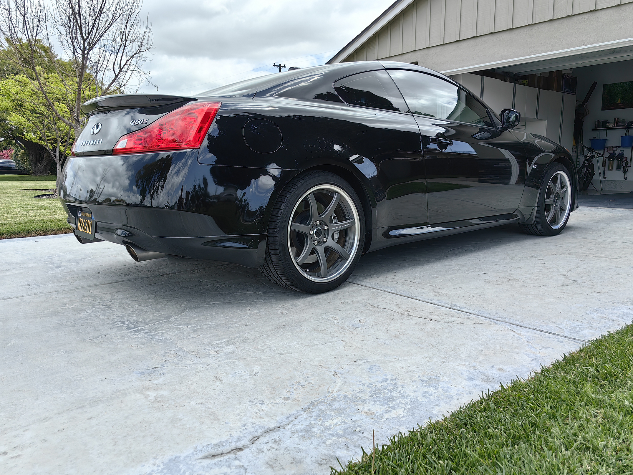 Used 2015 INFINITI Q60 Sport RWD image 8