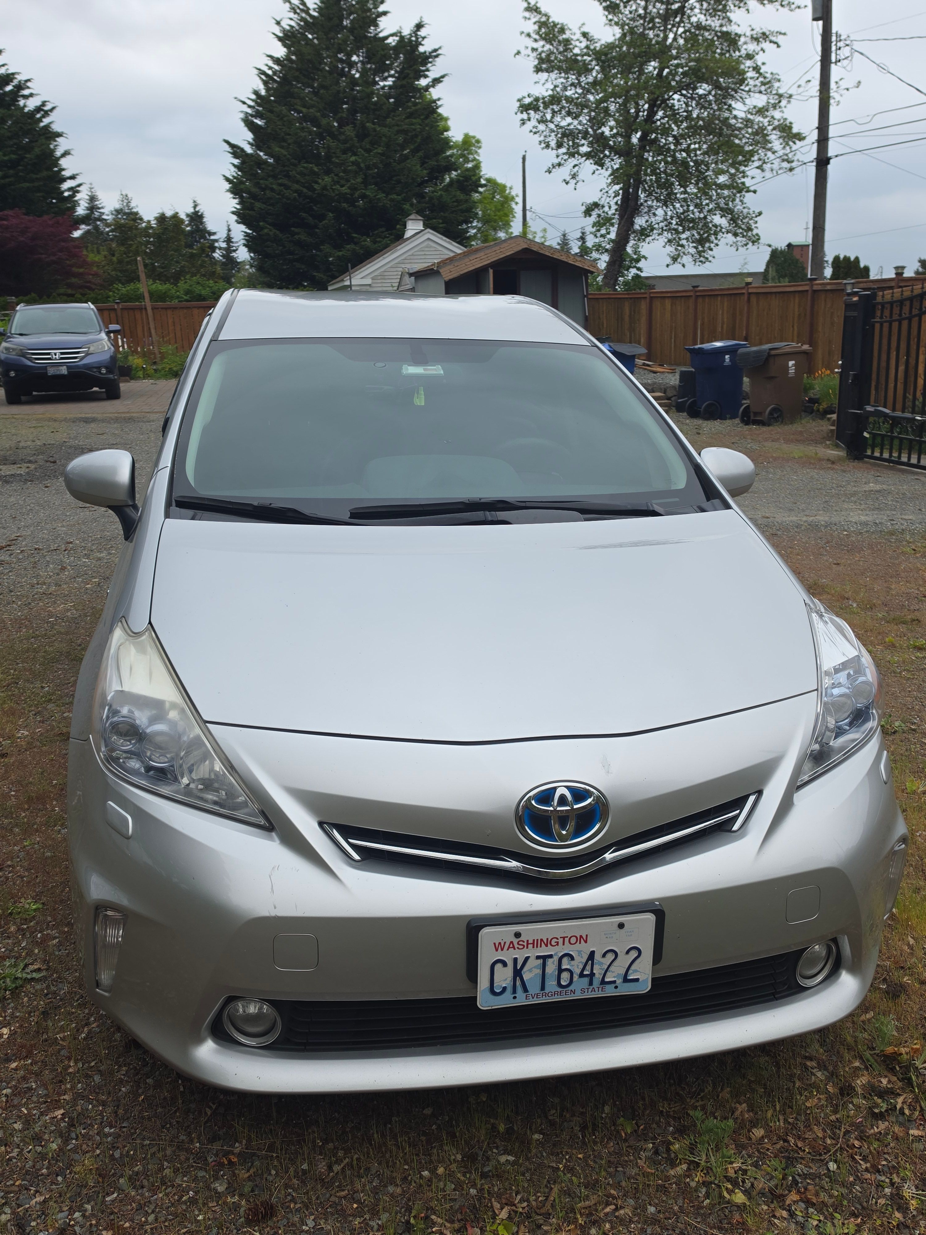 Used 2012 Toyota Prius V Five FWD image 2