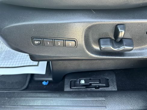 Used 2010 MAZDA CX-9 Grand Touring w/ Moonroof & Bose Audio Pkg FWD image 18