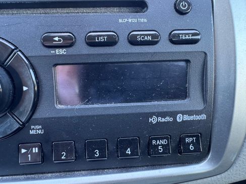 Used 2012 Toyota Yaris LE image 34