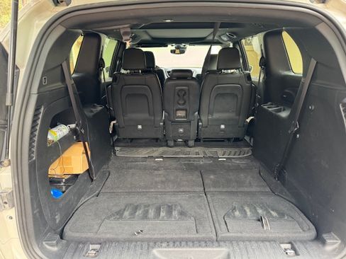 Used 2020 Chrysler Pacifica Touring-L Plus image 13