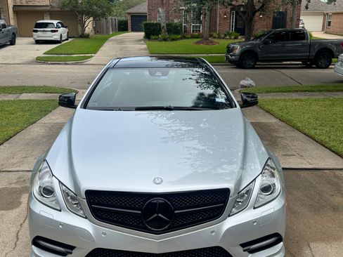 Used 2013 Mercedes-Benz E 550 Coupe image 4