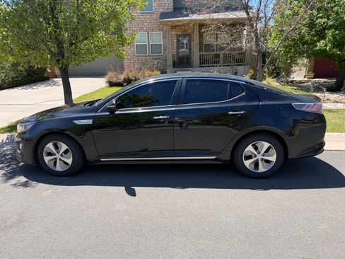 Used 2014 Kia Optima LX w/ Hybrid Convenience Package FWD image 2