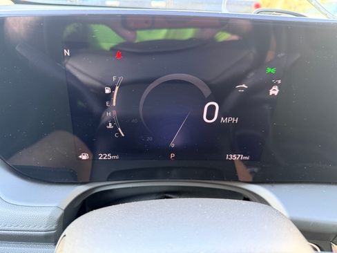 Used 2025 Buick Encore GX Sport Touring w/ Experience Buick Package image 6