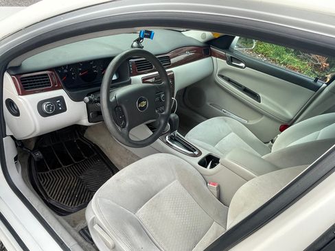 Used 2009 Chevrolet Impala LS image 8