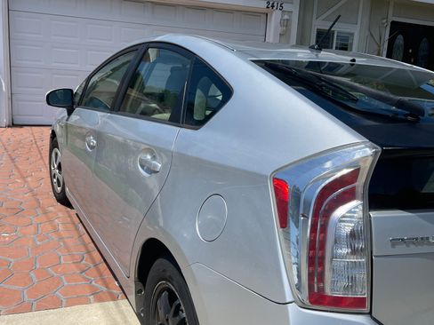 Used 2012 Toyota Prius FWD image 12