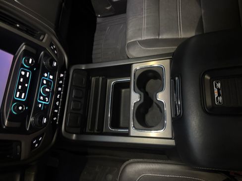 Used 2019 GMC Sierra 3500 Denali AWD/4WD image 18