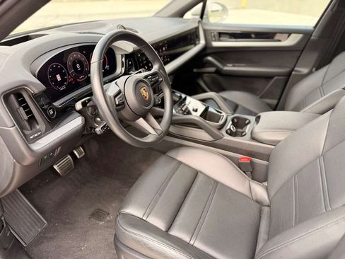 Used 2024 Porsche Cayenne S image 13