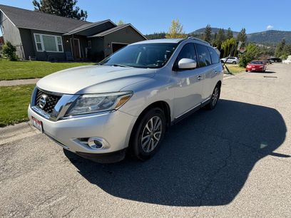 Used 2016 Nissan Pathfinder SL w/ SL Premium Package