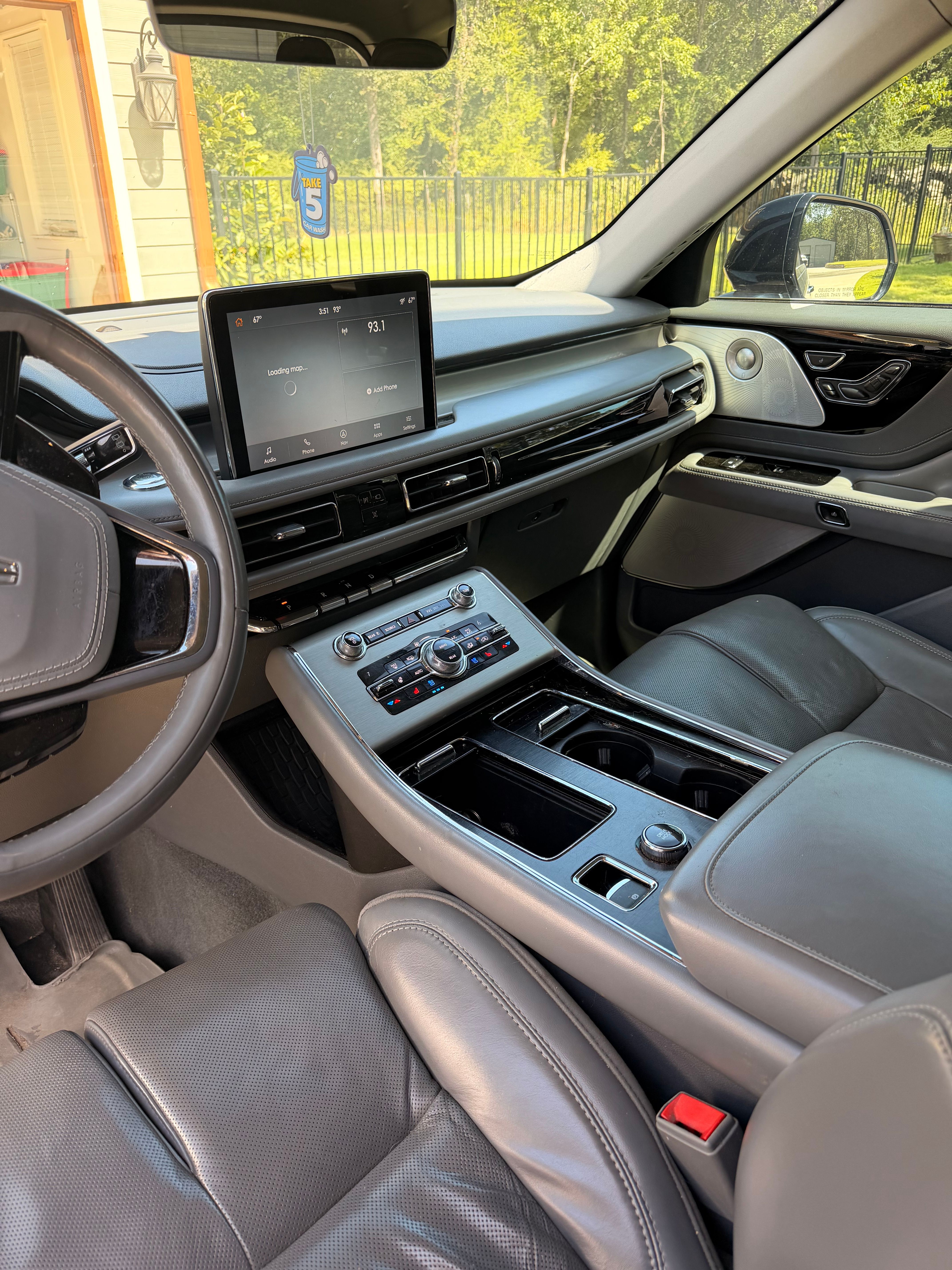 Used 2020 Lincoln Aviator Reserve w/ Equipment Group 202A AWD/4WD image 2