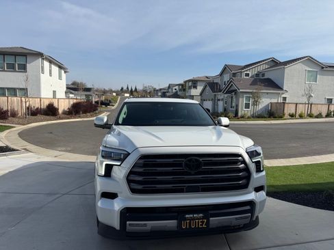 Used 2023 Toyota Sequoia Limited w/ TRD Off-Road Package image 4