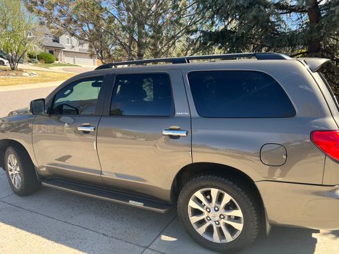 Used 2015 Toyota Sequoia Limited image 2
