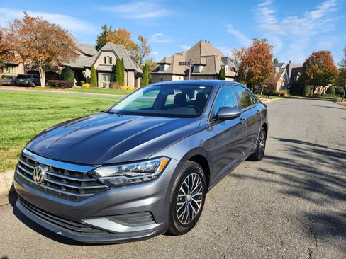 Used 2021 Volkswagen Jetta S w/ Driver Assistance Package image 2