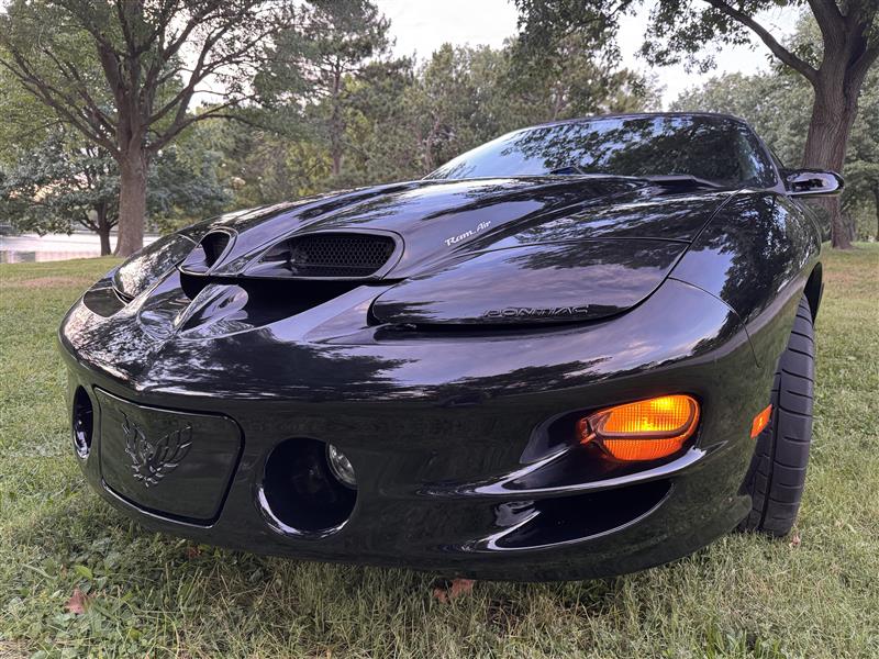 Used 2001 Pontiac Firebird Trans Am RWD image 11