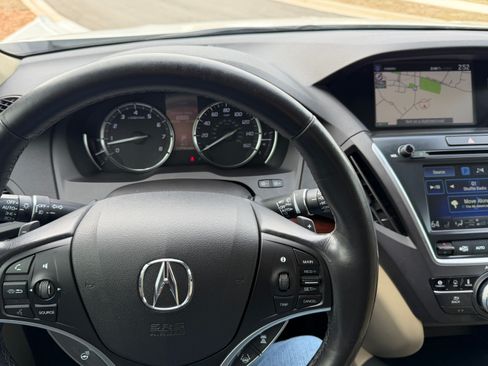 Used 2017 Acura MDX SH-AWD w/ Advance Package image 16