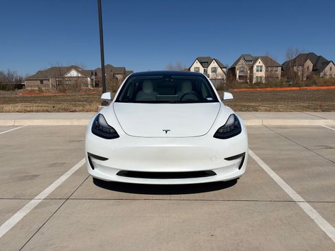 Used 2018 Tesla Model 3 Long Range image 6