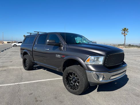 Used 2018 RAM 1500 Laramie w/ Convenience Group image 11