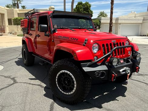 Used 2015 Jeep Wrangler Unlimited Rubicon AWD/4WD image 5