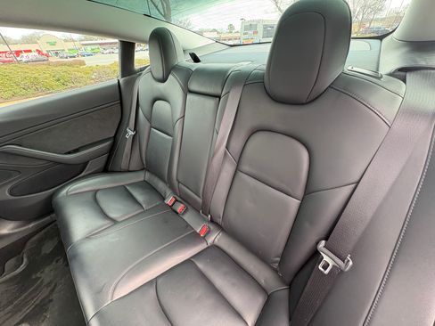 Used 2020 Tesla Model 3 Long Range image 18