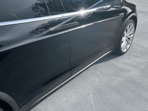 Used 2016 Tesla Model X Performance image 11