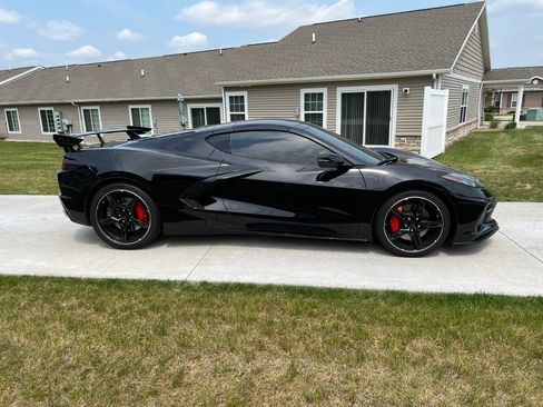 Used 2022 Chevrolet Corvette Stingray Coupe 2D w/ Z51 Performance Package image 2