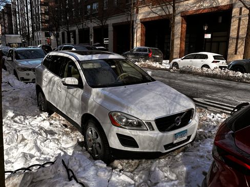 Used 2013 Volvo XC60 3.2 image 1