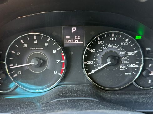 Used 2011 Subaru Outback 2.5i Premium AWD/4WD image 15