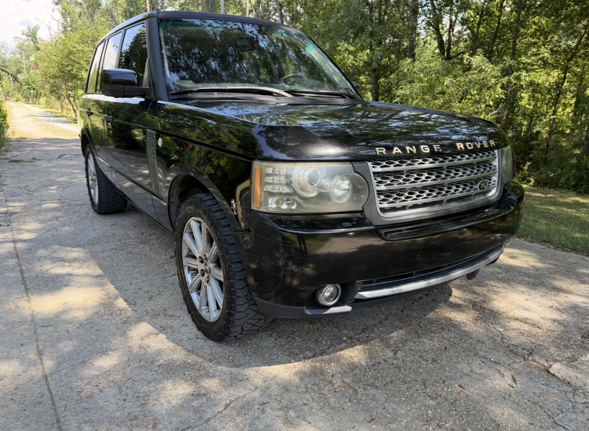 Used 2010 Land Rover Range Rover Supercharged AWD/4WD image 12