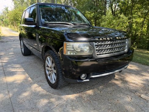 Used 2010 Land Rover Range Rover Supercharged AWD/4WD image 12