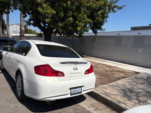 Used 2012 INFINITI G25 Journey RWD image 1